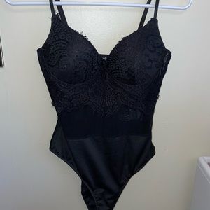 Windsor lace bodysuit